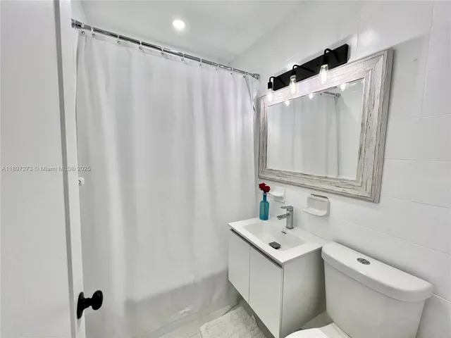 $2,850 | 8270 Northeast 1st Place, Unit 4, Miami, FL 33138