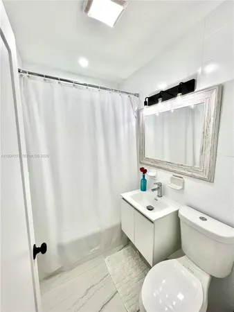 $2,850 | 8270 Northeast 1st Place, Unit 4, Miami, FL 33138