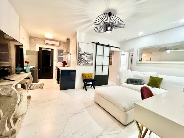 $2,850 | 8270 Northeast 1st Place, Unit 4, Miami, FL 33138