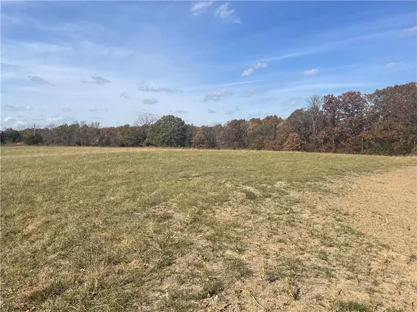 $220,000 | 5480 State Route, Unit RURAL, Higbee, MO 65257