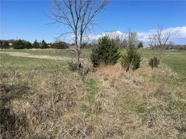 $220,000 | 5480 State Route, Unit RURAL, Higbee, MO 65257
