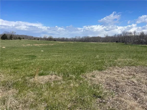 $200,000 | 5480 State Route, Unit RURAL, Higbee, MO 65257