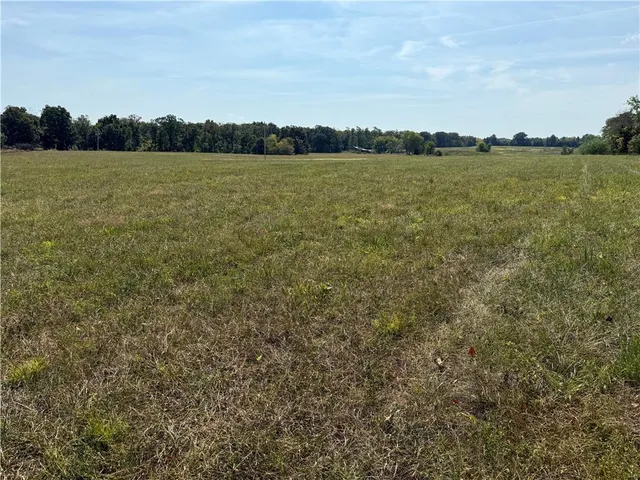 $225,000 | 5480 State Route, Unit RURAL, Higbee, MO 65257