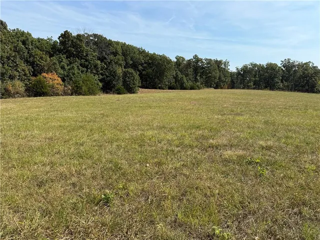 $225,000 | 5480 State Route, Unit RURAL, Higbee, MO 65257