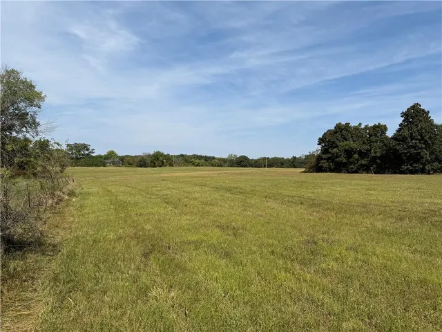 $225,000 | 5480 State Route, Unit RURAL, Higbee, MO 65257