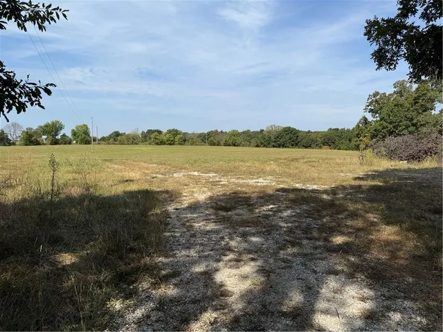 $225,000 | 5480 State Route, Unit RURAL, Higbee, MO 65257