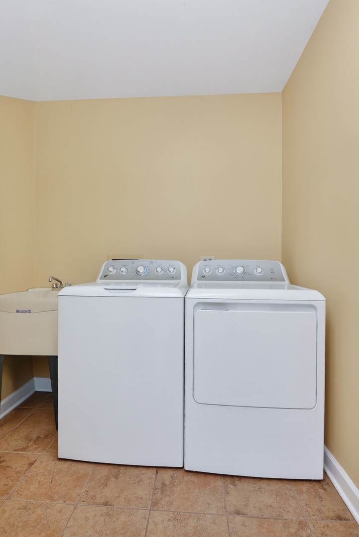911 Rock Spring Road Naperville, IL 60565 - Photo 15 of 31 Gallery Image 15