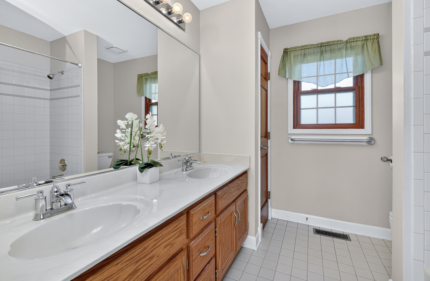 911 Rock Spring Road Naperville, IL 60565 - Photo 25 of 31 Gallery Image 25