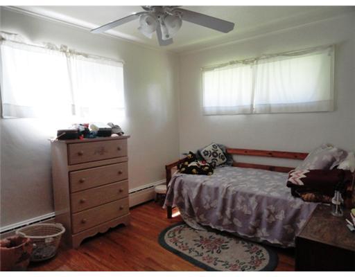 601 Sunset Road Pittsburgh, PA 15237 - Photo 14 of 18 Bedroom.