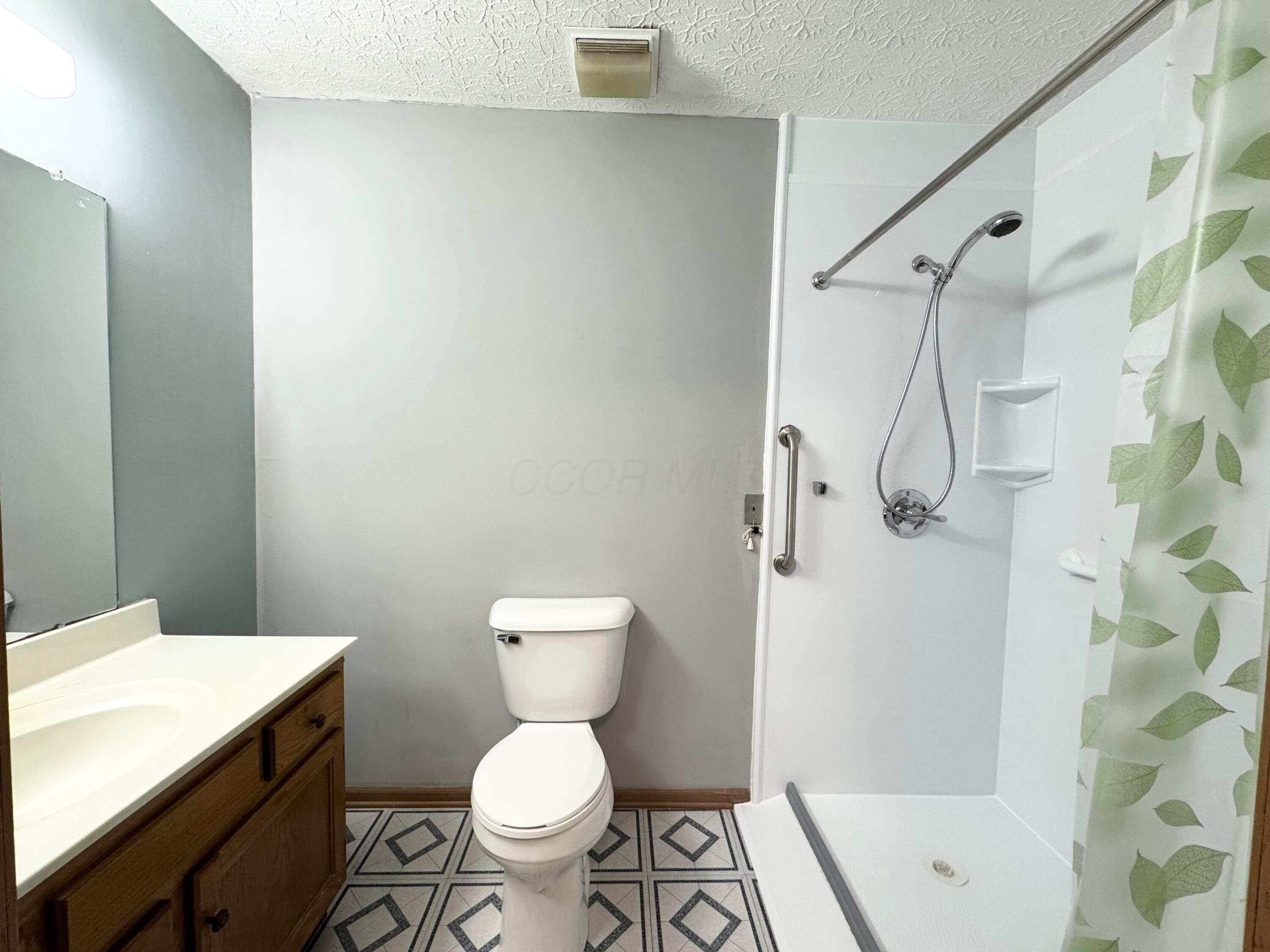 3939 Karl Road, Unit 306 Columbus, OH 43224 - Photo 16 of 24 IMG_7472