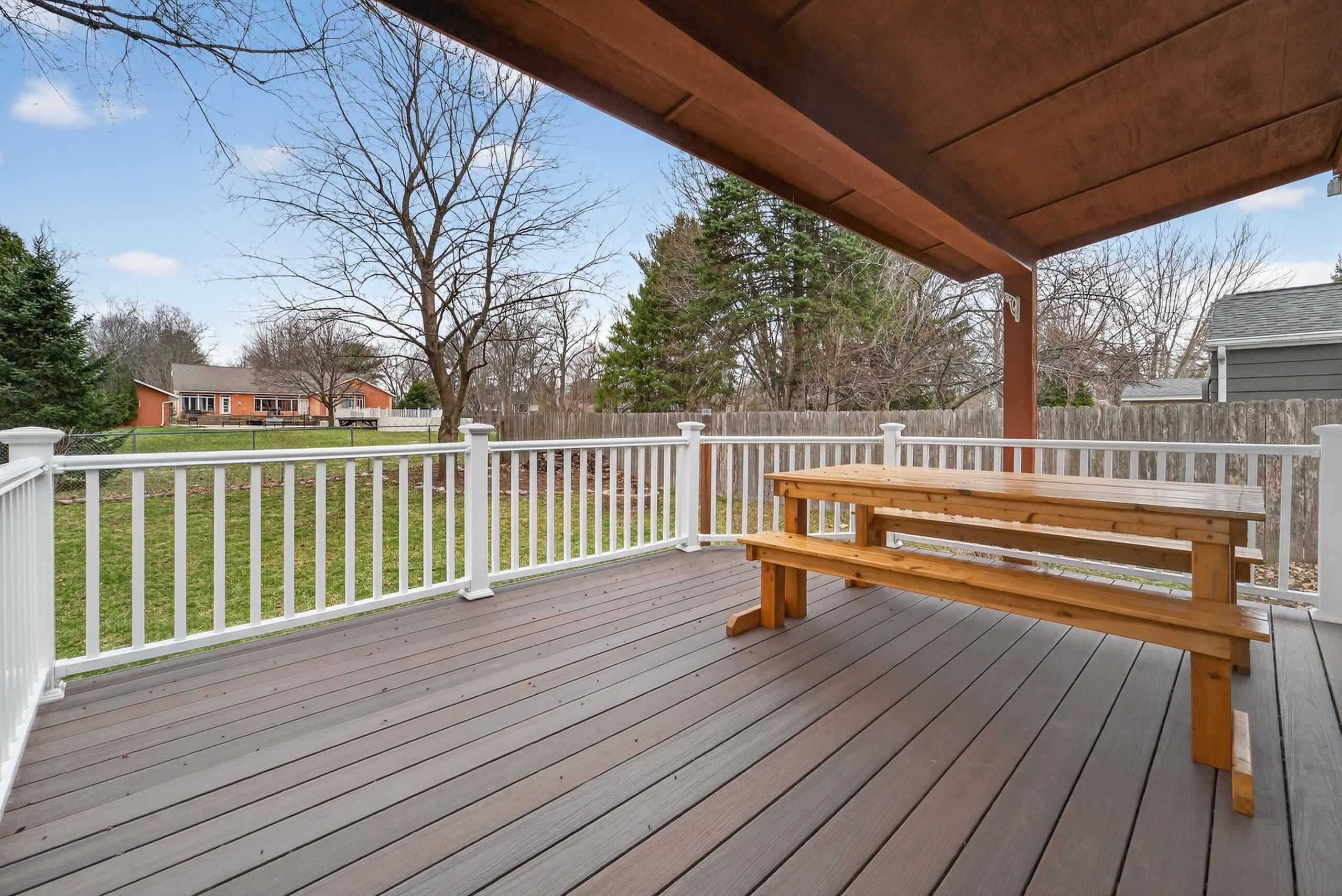 5207 Shore Acres Road Monona, WI 53716 - Photo 14 of 42