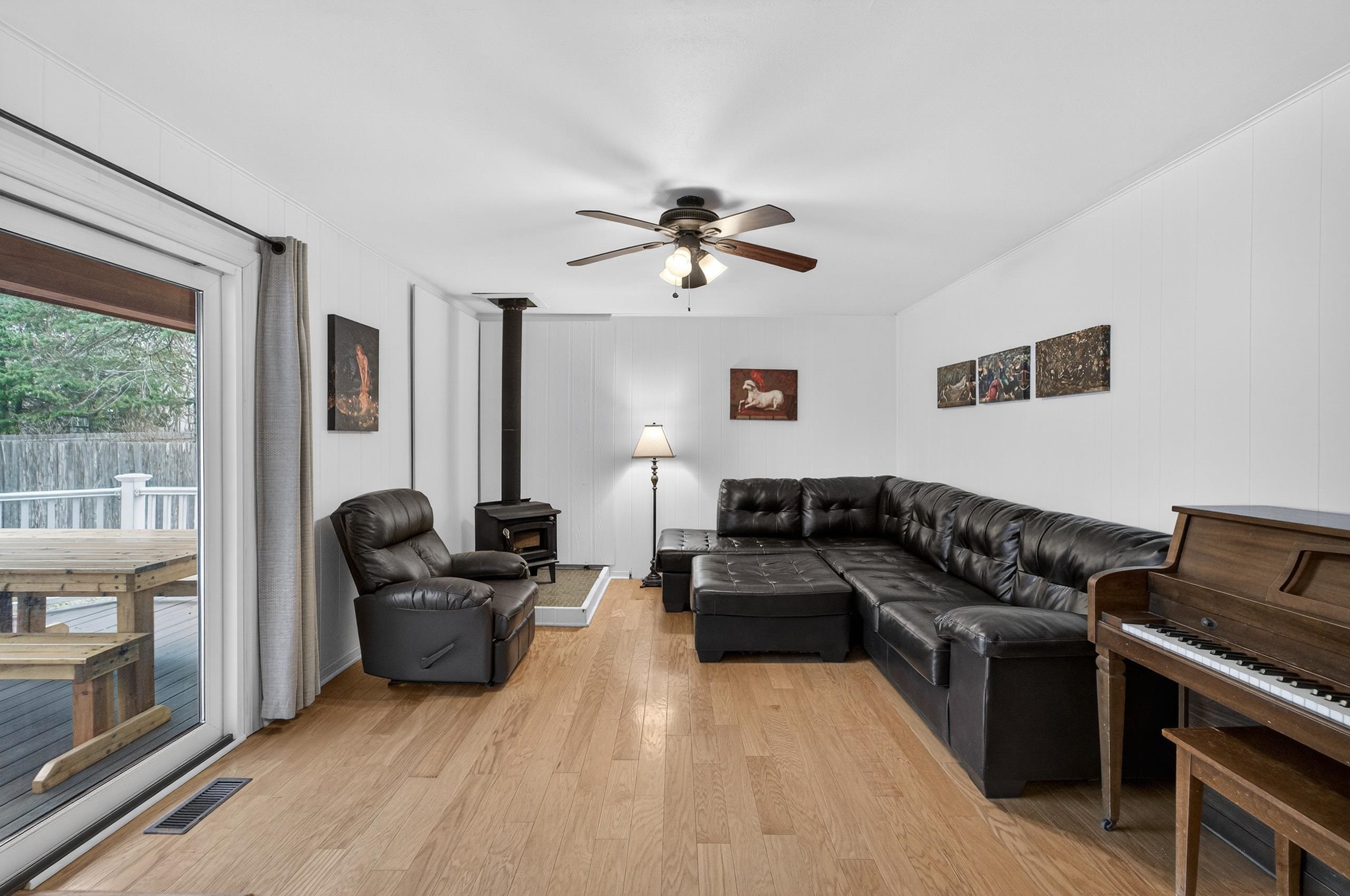 5207 Shore Acres Road Monona, WI 53716 - Photo 9 of 42