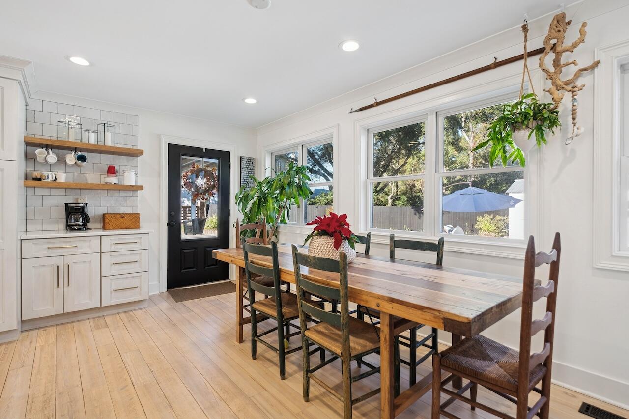 1018 Chambers Lane Mount Pleasant, SC 29464 - Photo 15 of 101 Breakfast Area