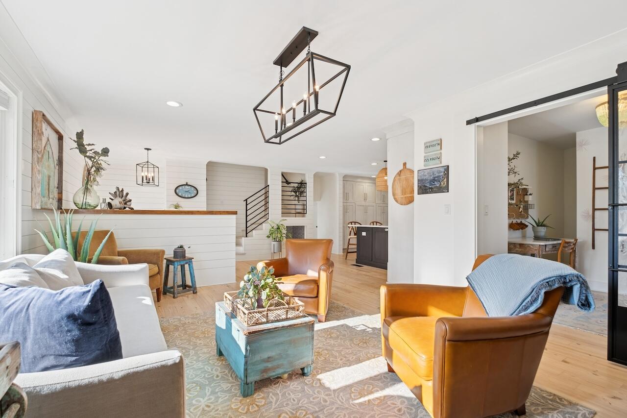 1018 Chambers Lane Mount Pleasant, SC 29464 - Photo 20 of 101 Another view of living area