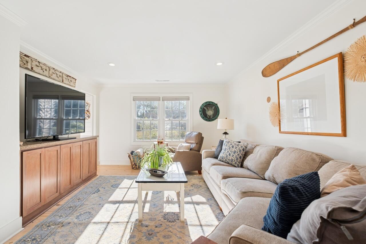 1018 Chambers Lane Mount Pleasant, SC 29464 - Photo 25 of 101 Great Room