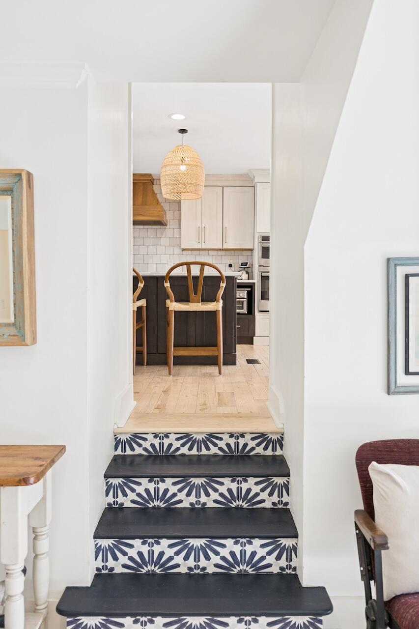 1018 Chambers Lane Mount Pleasant, SC 29464 - Photo 29 of 101 Looking to kitchen