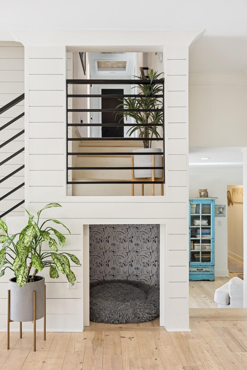 1018 Chambers Lane Mount Pleasant, SC 29464 - Photo 31 of 101 Built in area for furry friend