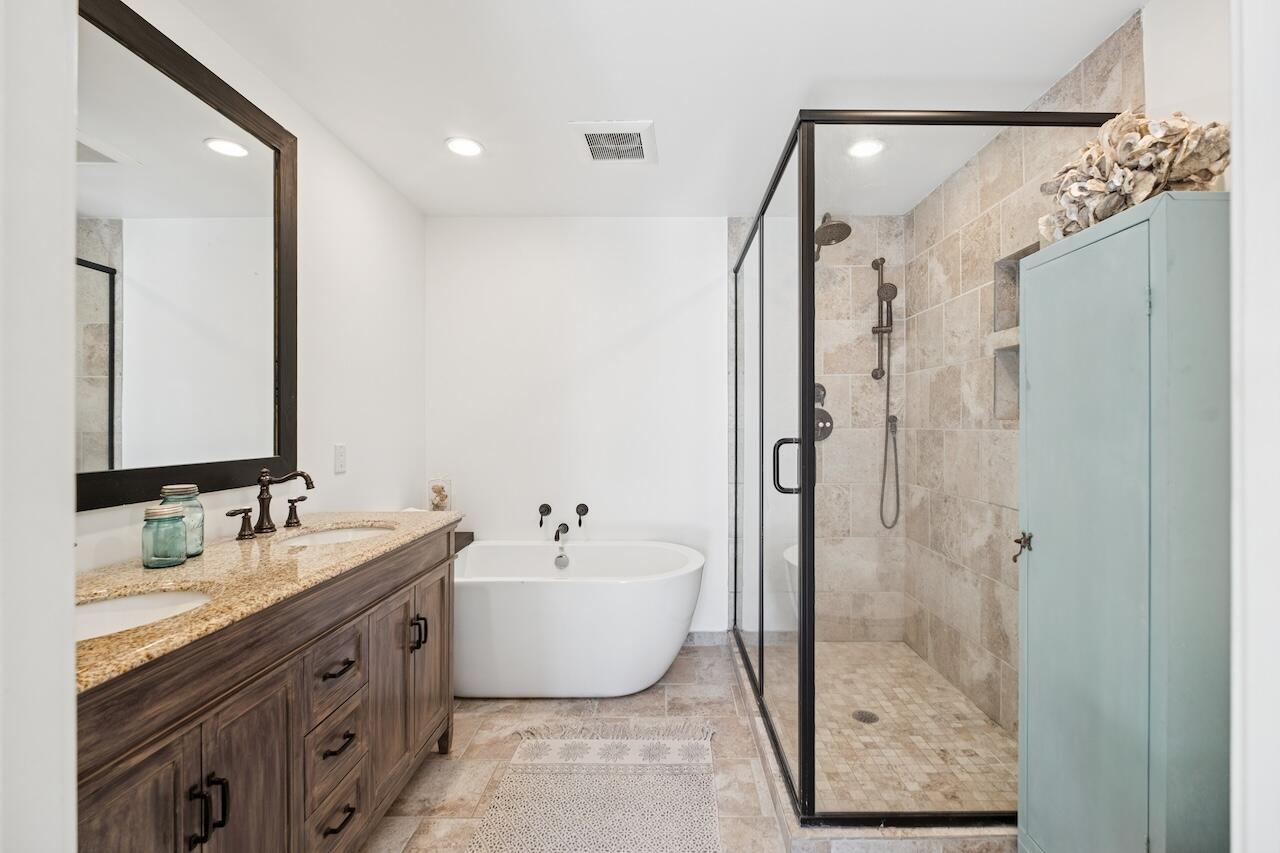 1018 Chambers Lane Mount Pleasant, SC 29464 - Photo 36 of 101 Owners ensuite bath