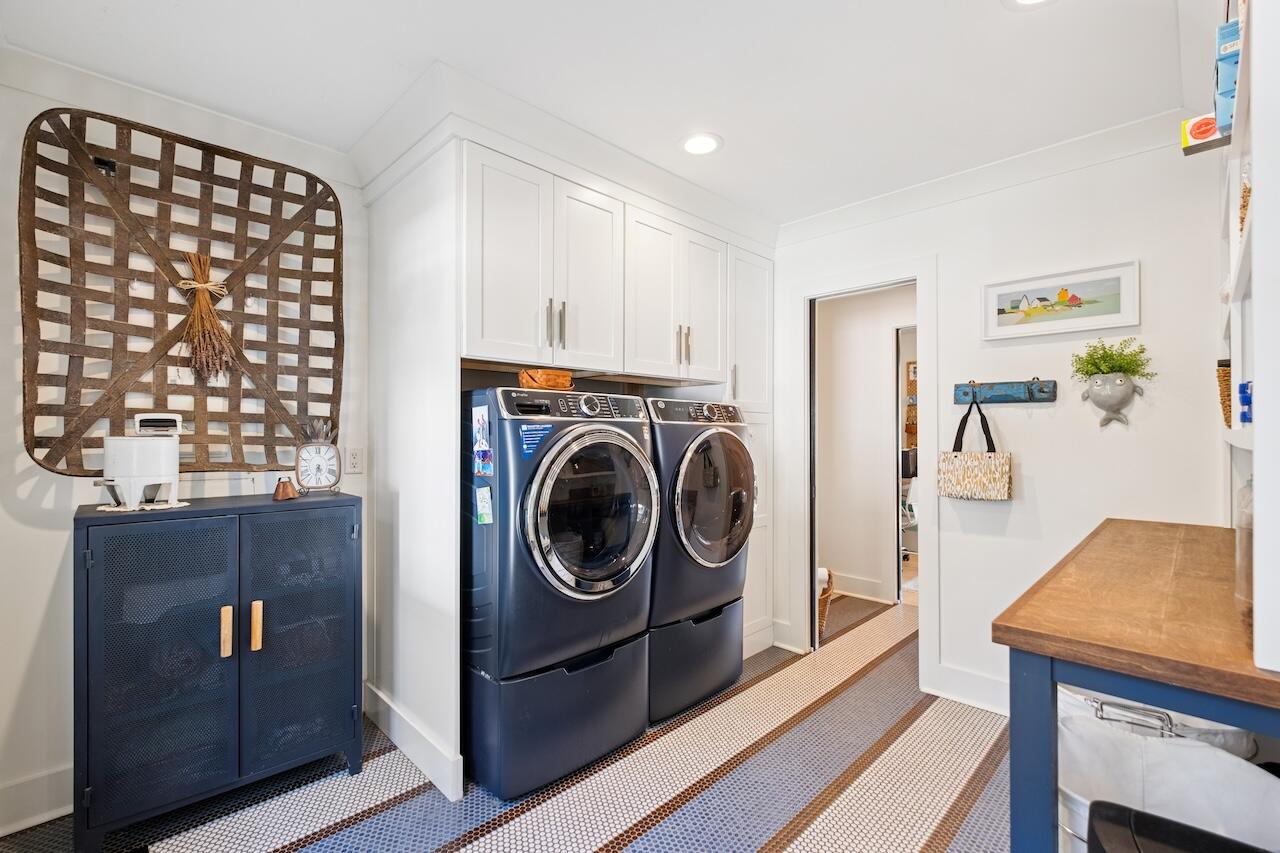 1018 Chambers Lane Mount Pleasant, SC 29464 - Photo 55 of 101 Large Laundry Room