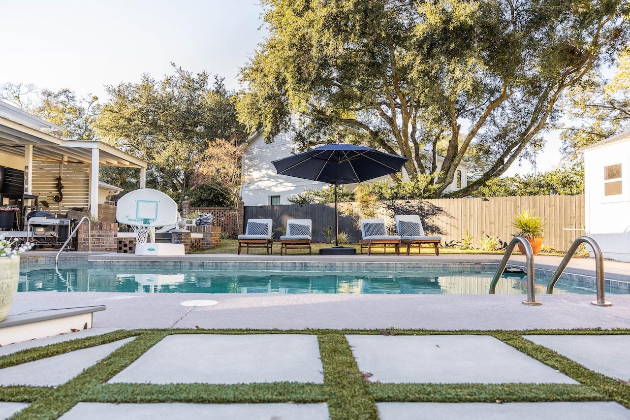 1018 Chambers Lane Mount Pleasant, SC 29464 - Photo 63 of 101 Have your kids friends over here!