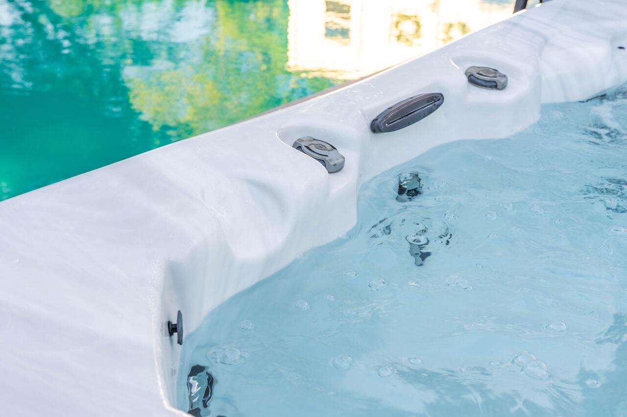 1018 Chambers Lane Mount Pleasant, SC 29464 - Photo 67 of 101 Great relaxation in the spa