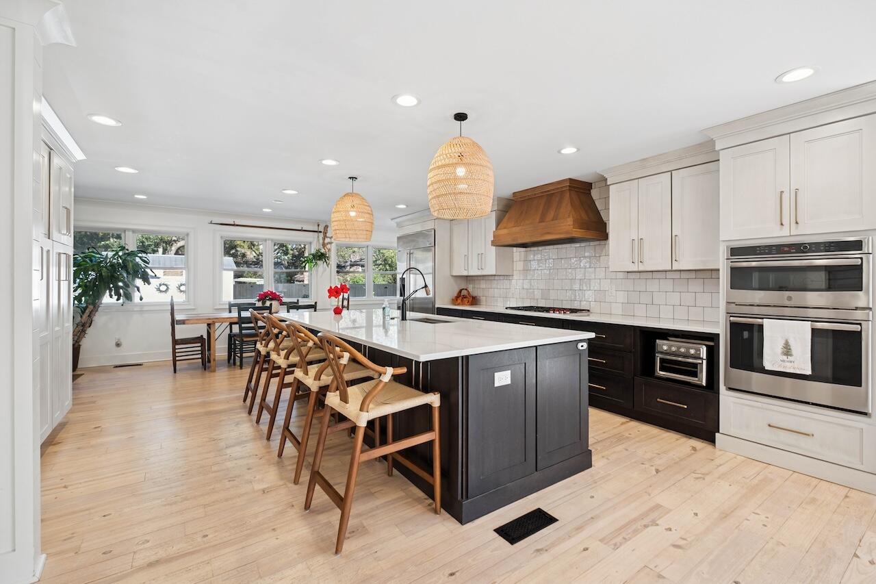 1018 Chambers Lane Mount Pleasant, SC 29464 - Photo 9 of 101 Great wood floors