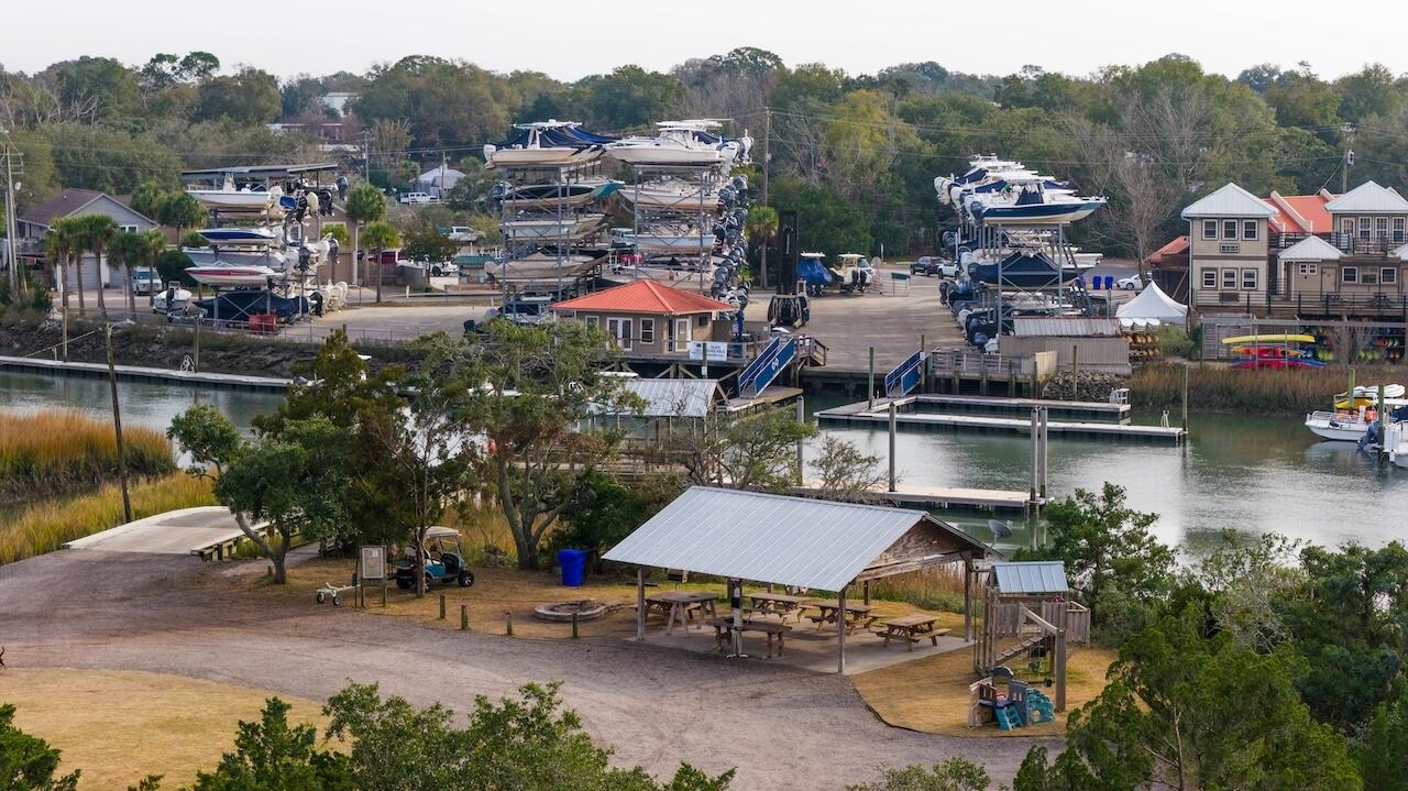 1018 Chambers Lane Mount Pleasant, SC 29464 - Photo 94 of 101 Picnic area