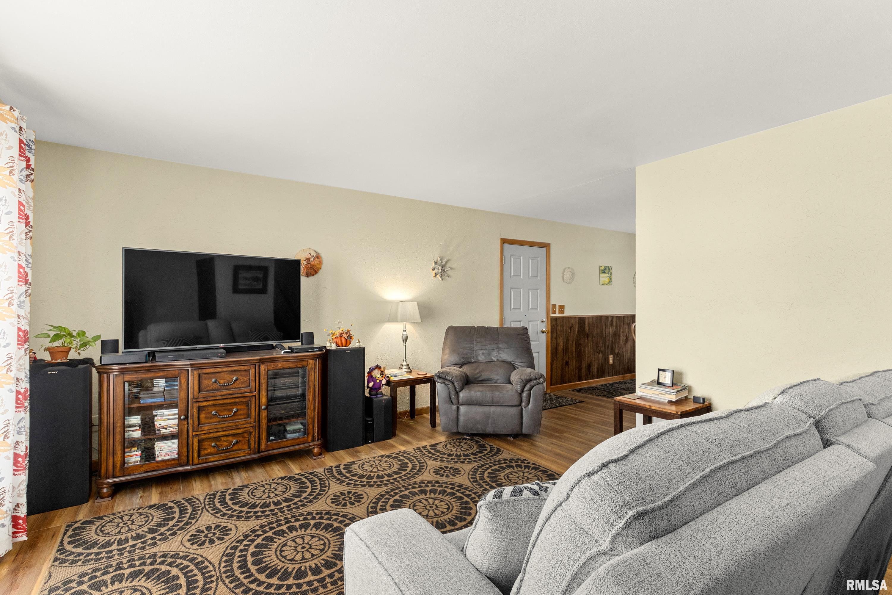 1320 Veerman Street Pekin, IL 61554 - Photo 7 of 33