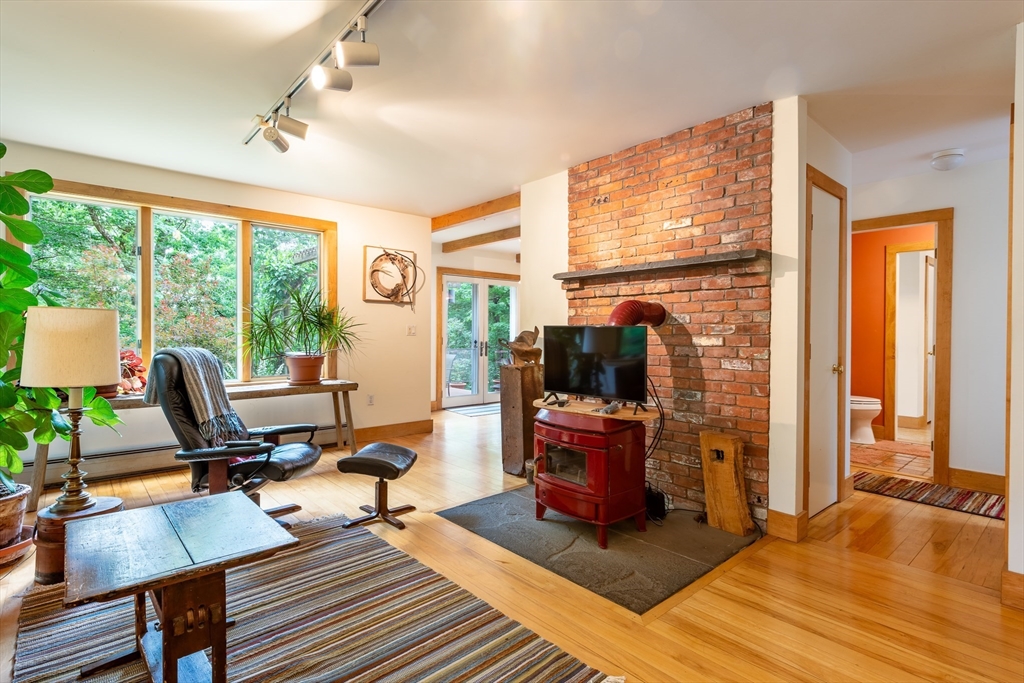 71 Morgan Circle Amherst, MA 01002 - Photo 10 of 42