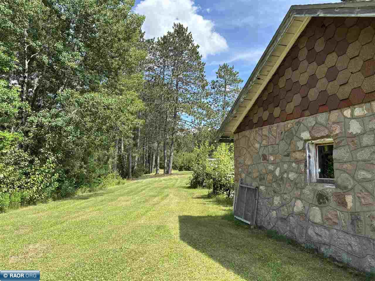 11084 Hayes Road Hibbing, MN 55746 - Photo 11 of 48