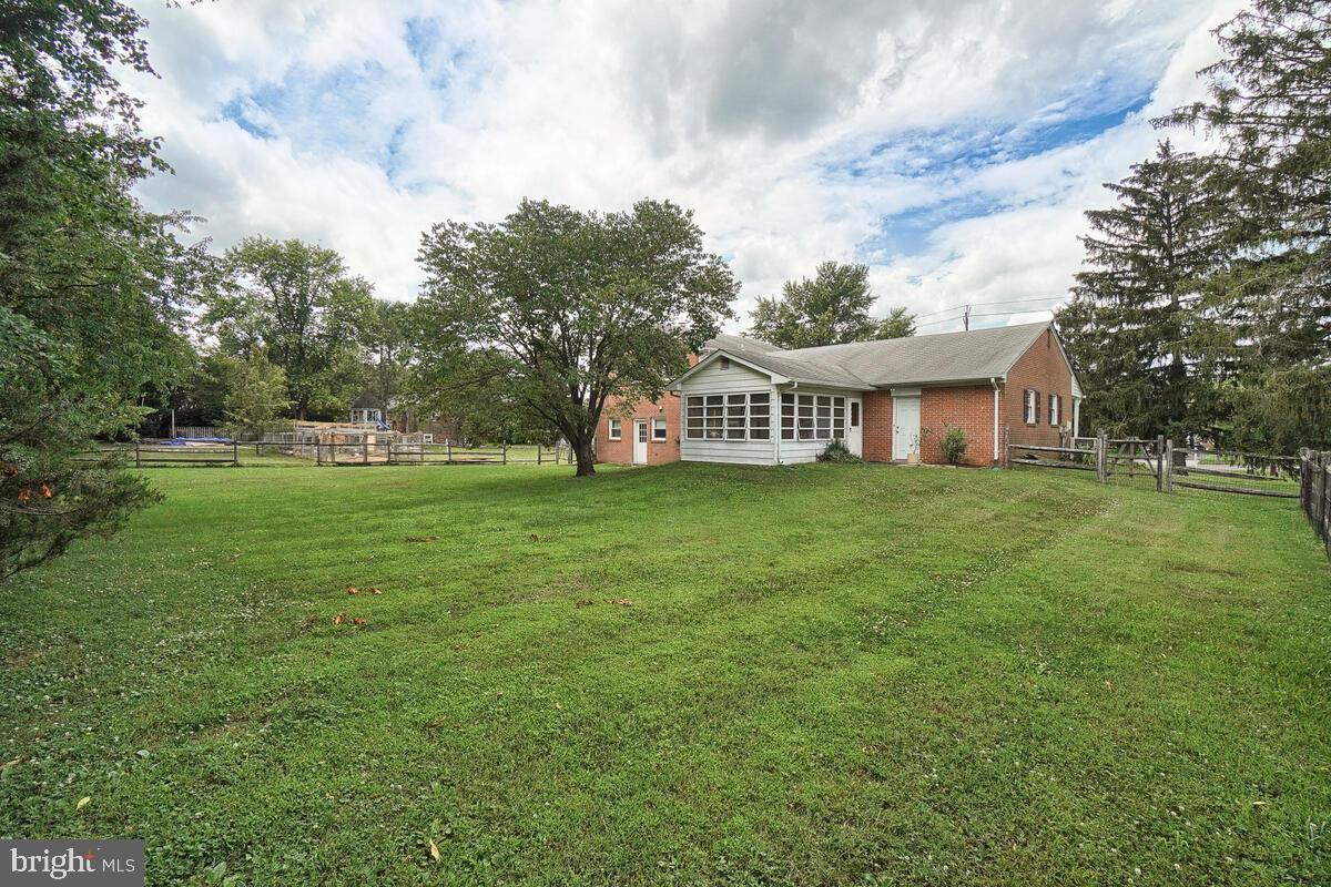 14120 Schaeffer Road Germantown, MD 20874 - Photo 29 of 32 Gallery Image 29