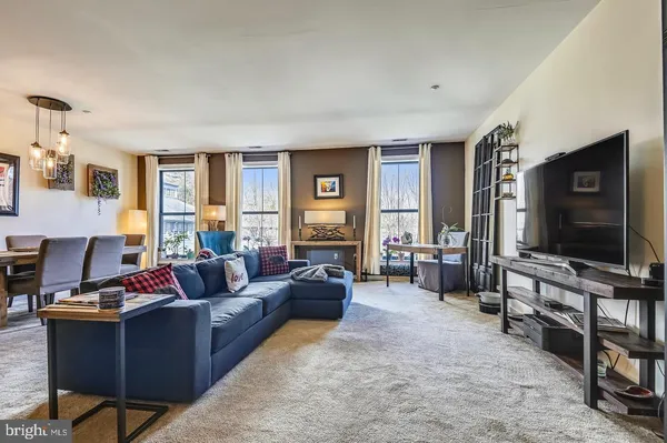 $2,700 | 2007 Clipper Park Road, Unit 326, Baltimore, MD 21211