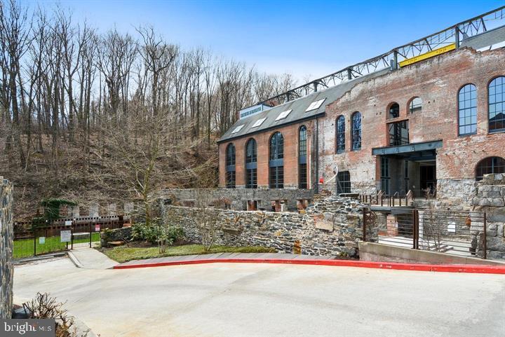 2007 Clipper Park Road, Unit 326 Baltimore, MD 21211 - Photo 29 of 36