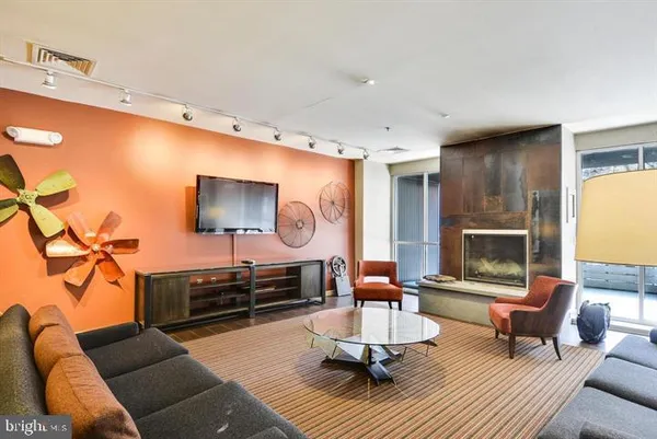 $2,700 | 2007 Clipper Park Road, Unit 326, Baltimore, MD 21211