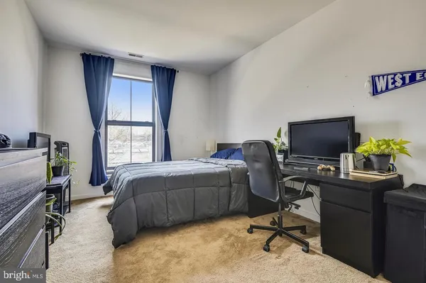 $2,700 | 2007 Clipper Park Road, Unit 326, Baltimore, MD 21211