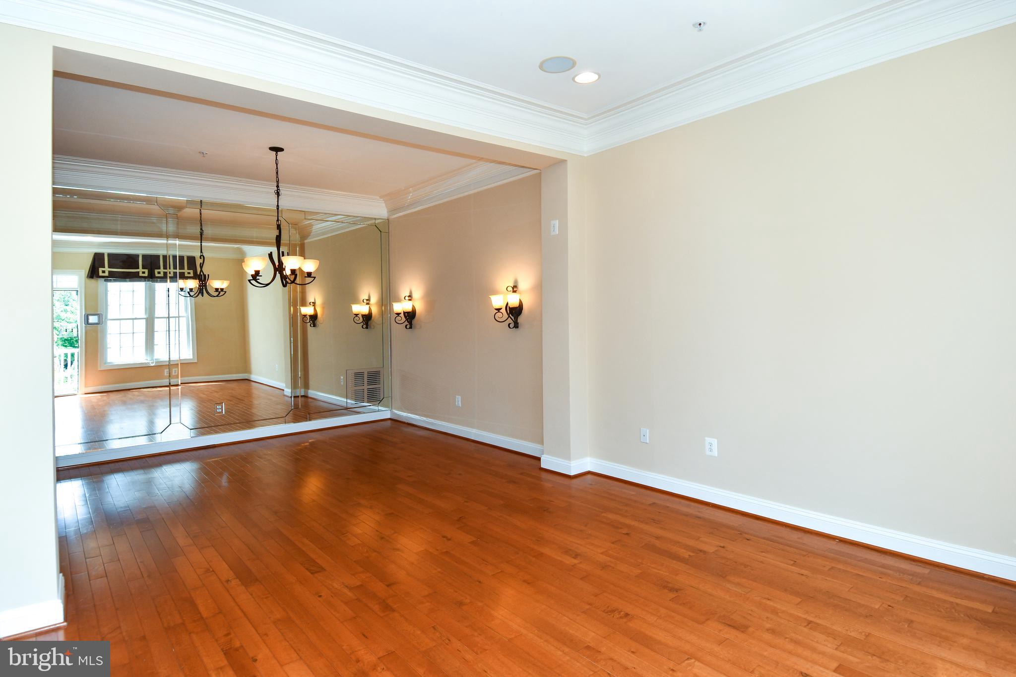 589 Cedar Spring Street Gaithersburg, MD 20877 - Photo 11 of 43 Dining Room