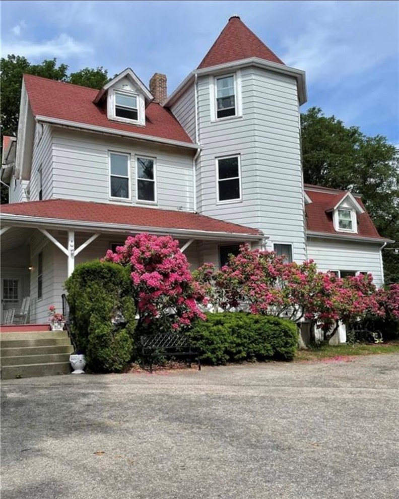 313 Berkeley Avenue, Unit 3 Middletown, RI 02842 - Photo 1 of 13