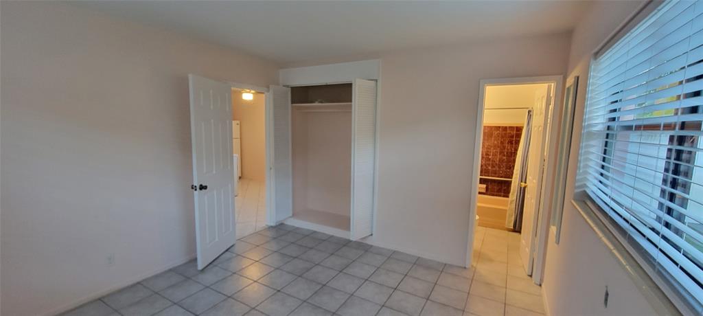 1523 Northeast 34th Street Oakland Park, FL 33334 - Photo 4 of 8