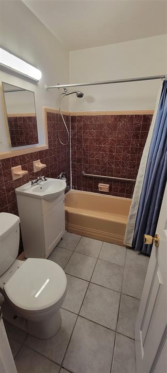 1523 Northeast 34th Street Oakland Park, FL 33334 - Photo 6 of 8