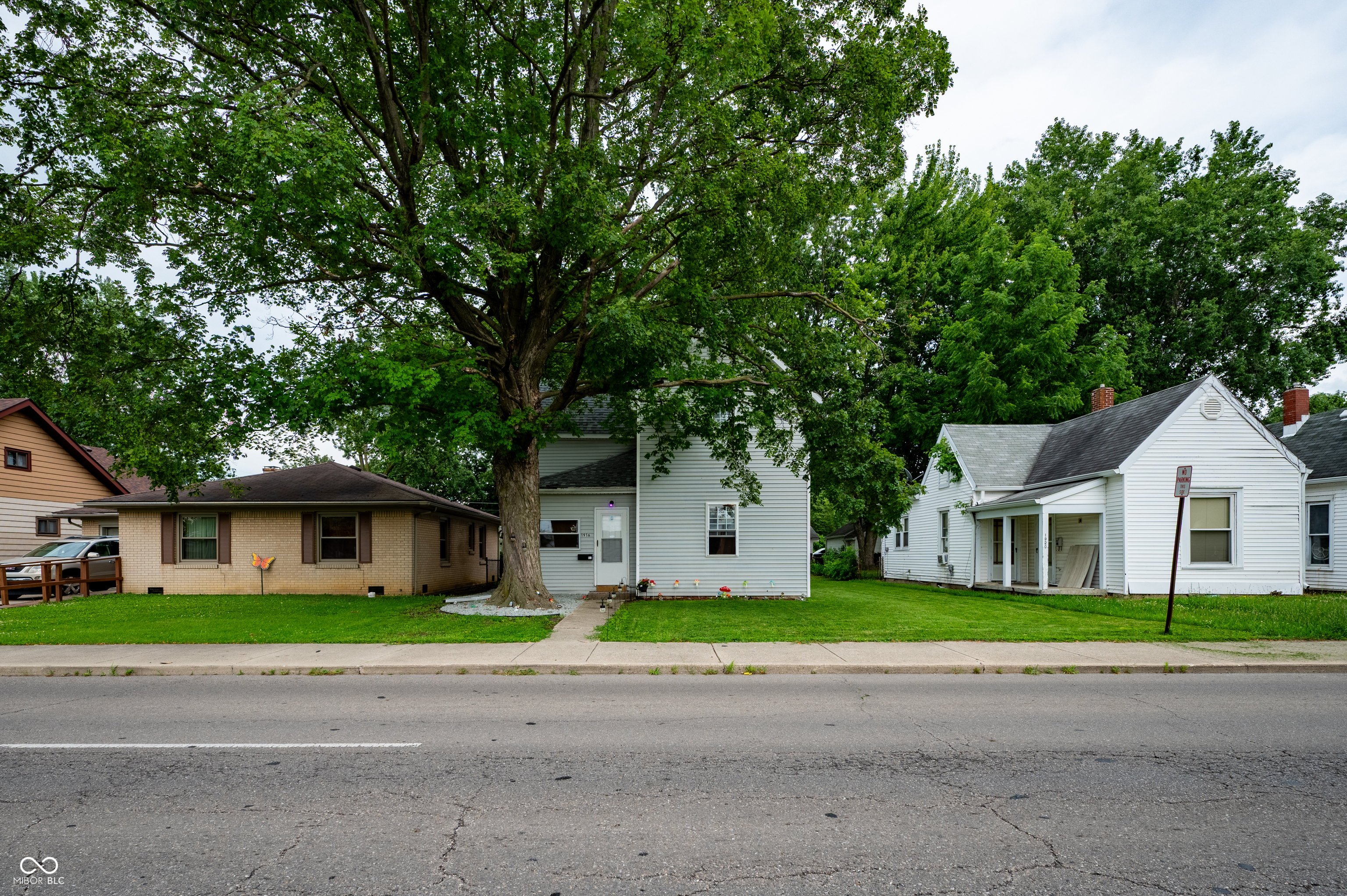 1916 Main Street Anderson, IN 46016 - Photo 3 of 25
