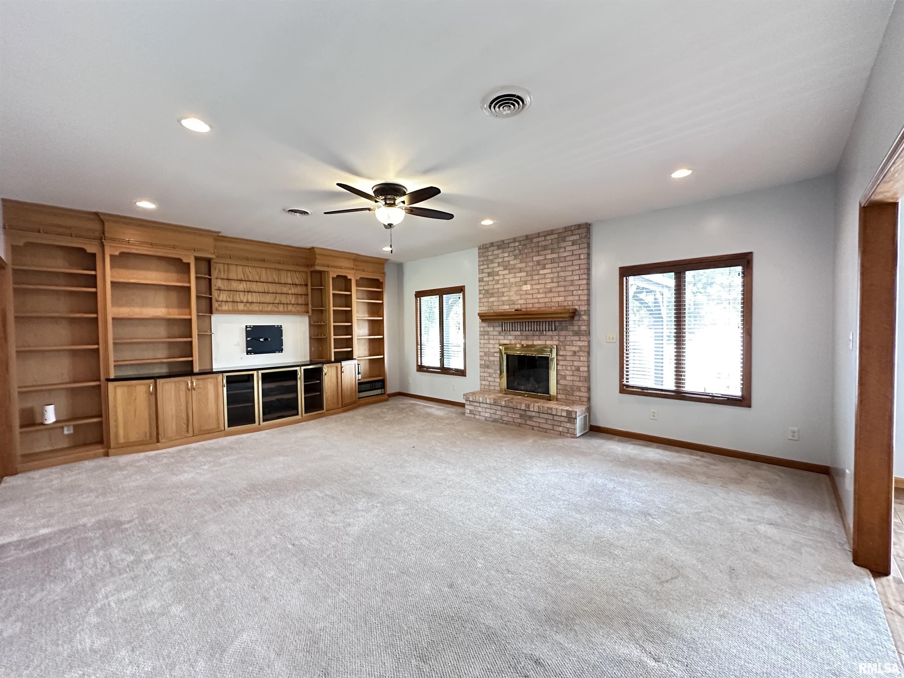 1535 Howard Road Marion, IL 62959 - Photo 5 of 40
