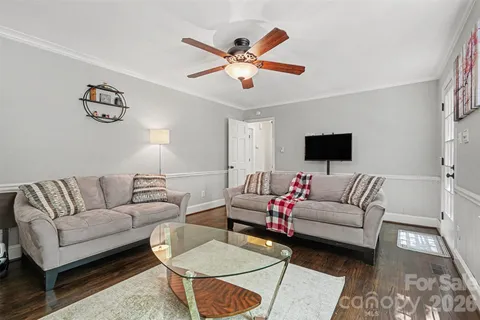 $800,000 | 5812 Camelot Drive, Charlotte, NC 28270