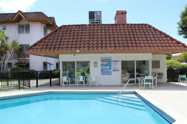 $385,000 | 9350 Southwest 77th Avenue, Unit G1, Miami, FL 33156