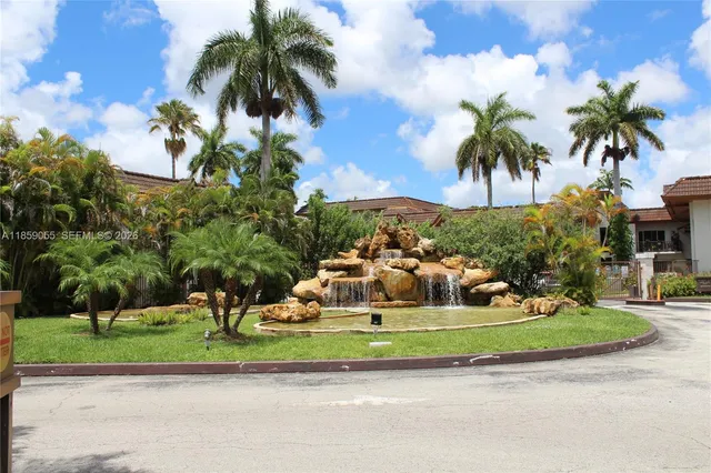 $385,000 | 9350 Southwest 77th Avenue, Unit G1, Miami, FL 33156