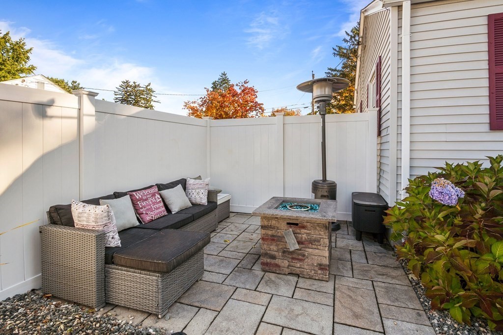 46 Timber Lane Springfield, MA 01119 - Photo 39 of 42 a outdoor living space with furniture and a potted plant