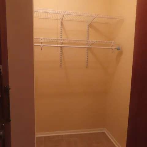 $1,450 | 7234 West North Avenue, Unit 1008, Elmwood Park, IL 60707