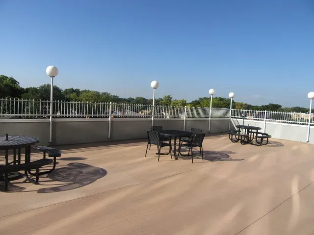 $1,450 | 7234 West North Avenue, Unit 1008, Elmwood Park, IL 60707