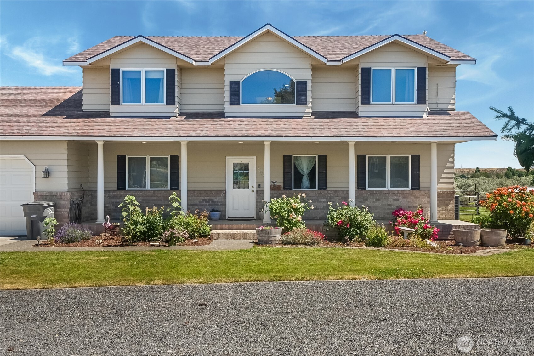 5621 Rd J.4 Northeast Moses Lake, WA 98837 - Photo 2 of 40