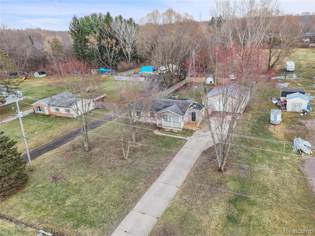 2411 Bingham Road Clio, MI 48420 - Photo 5 of 40