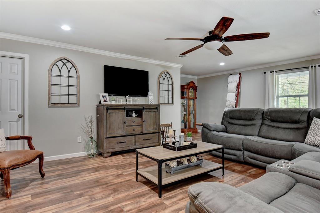 2199 Hawkins Road Whitesboro, TX 76273 - Photo 6 of 33